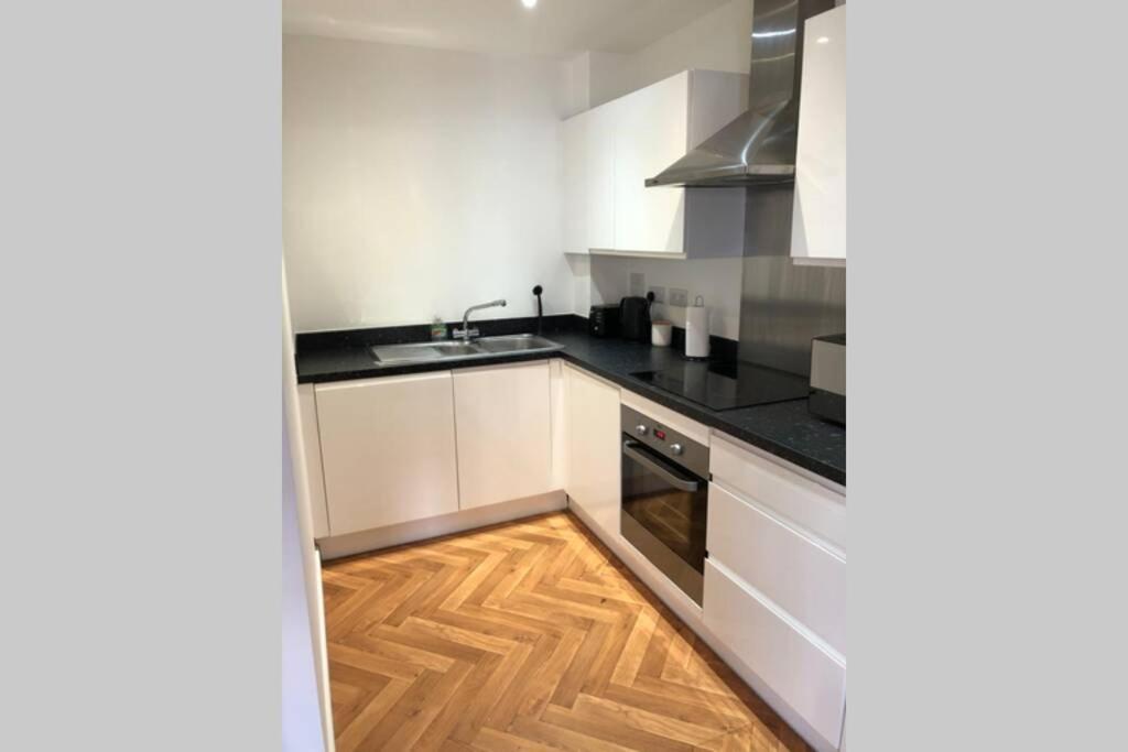 2 Double Beds Or 4 Singles, 2 Bathrooms, Free Parking, Smart Tv'S, Close To Gunwharf Quays, Beach & Historic Dockyard Портцмаус Экстерьер фото