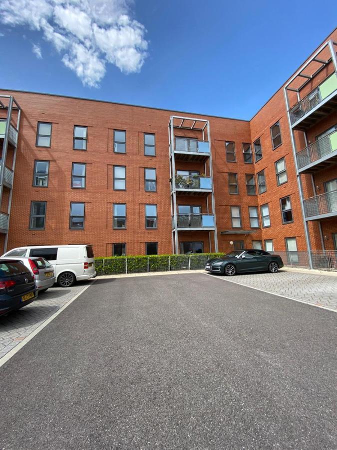 2 Double Beds Or 4 Singles, 2 Bathrooms, Free Parking, Smart Tv'S, Close To Gunwharf Quays, Beach & Historic Dockyard Портцмаус Экстерьер фото